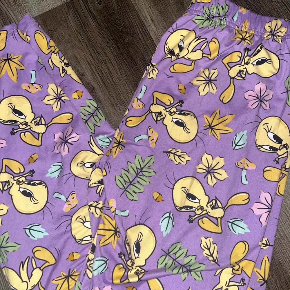 Tweety Floral Accents bottoms - Picture 2 of 3